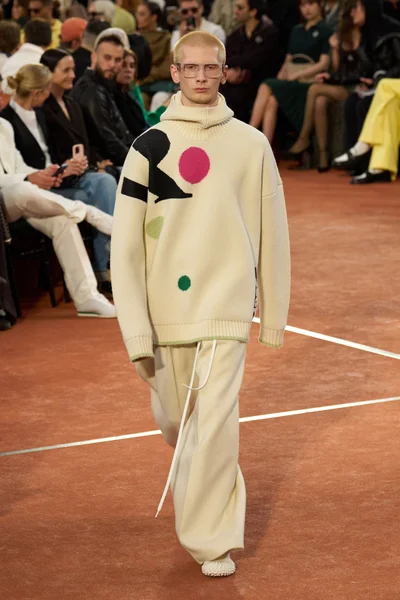Look 26